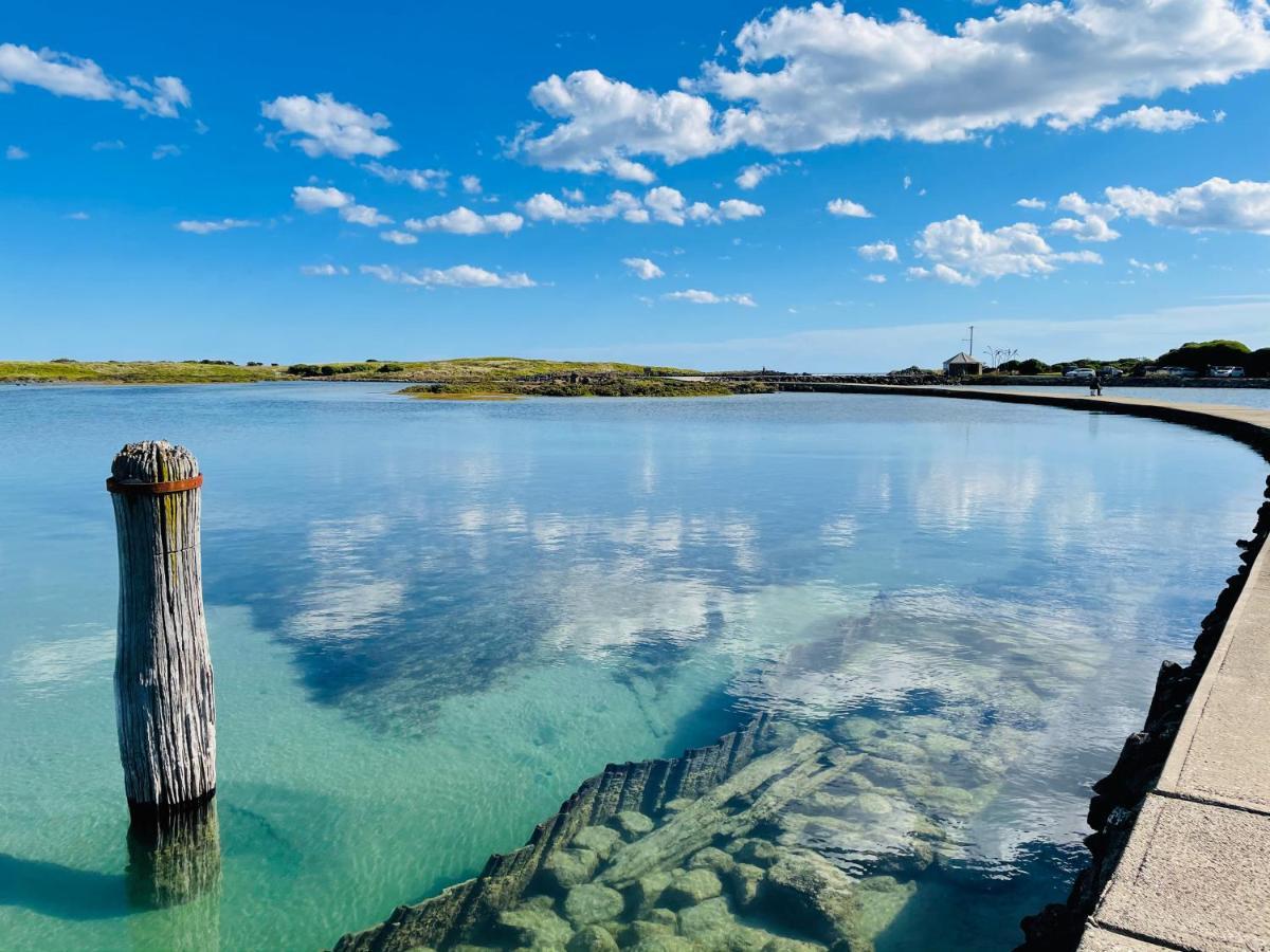 Sails - Elegant, Spacious Beach Villa Port Fairy Exterior photo